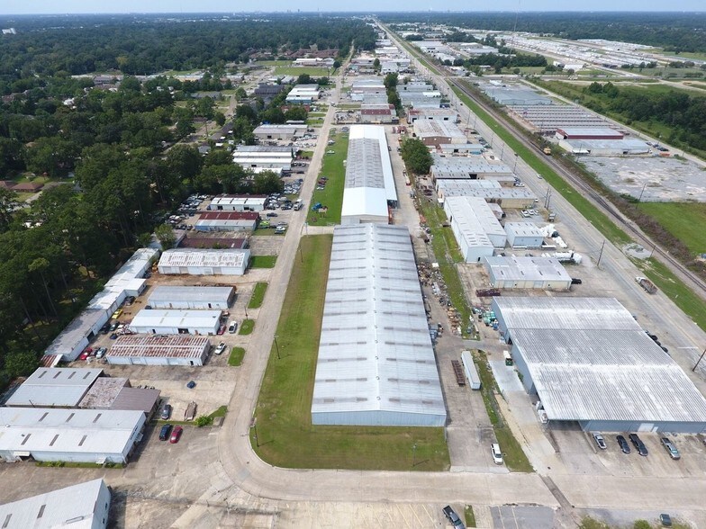 More Photos Of 11765 Darryl Dr, Baton Rouge Warehouse For Lease