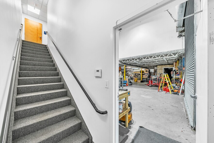More Photos Of 1120 NW 54th St, Fort Lauderdale Warehouse For Lease