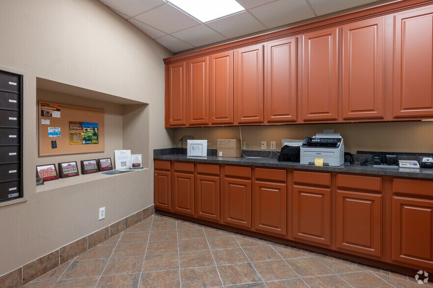 More Photos Of 2802 Flintrock Trce, Austin Coworking Space