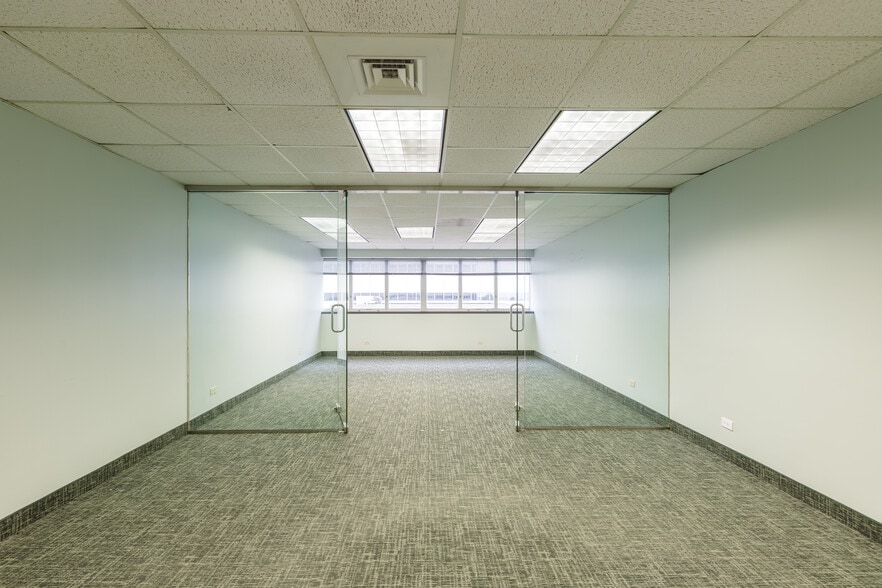 More Photos Of 500 N Water St, Corpus Christi Office For Lease
