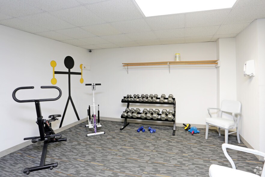 More Photos Of 1913 Farnam St, Omaha Apartments For Lease