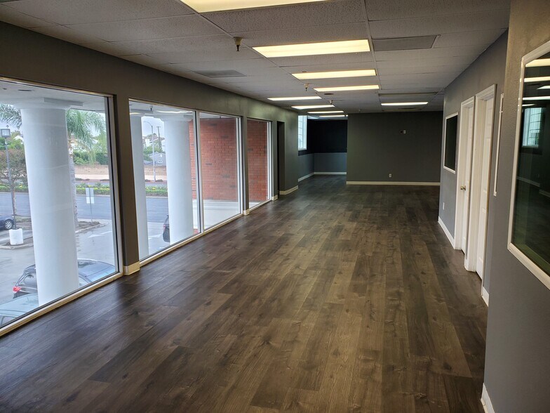More Photos Of 8682 Beach Blvd, Buena Park General Retail For Lease