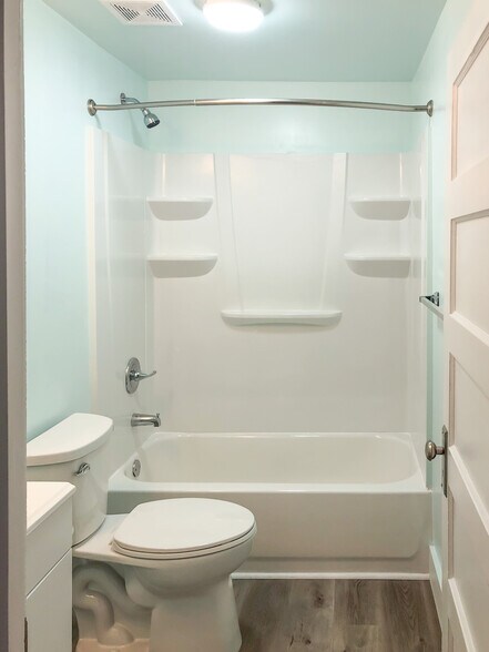 More Photos Of 55 Main St, Garden City Office Residential For Sale