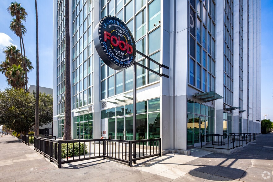 More Photos Of 8155 Van Nuys Blvd, Panorama City Apartments For Lease