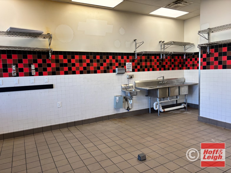More Photos Of 1938 Euclid Ave, Cleveland Restaurant For Lease