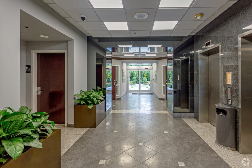 More Photos Of 1818 S Australian Ave, West Palm Beach Office For Lease
