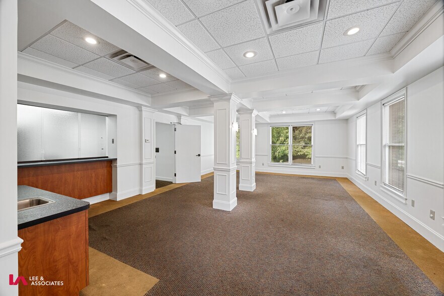 More Photos Of 1776 Old Spring House Ln, Dunwoody Medical For Lease