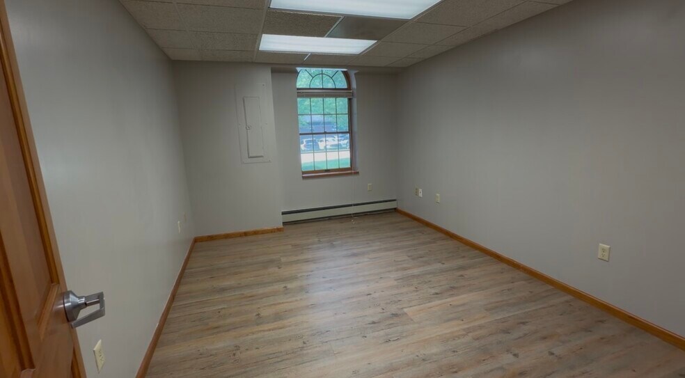 More Photos Of 514 Pellis Rd, Greensburg Medical For Lease