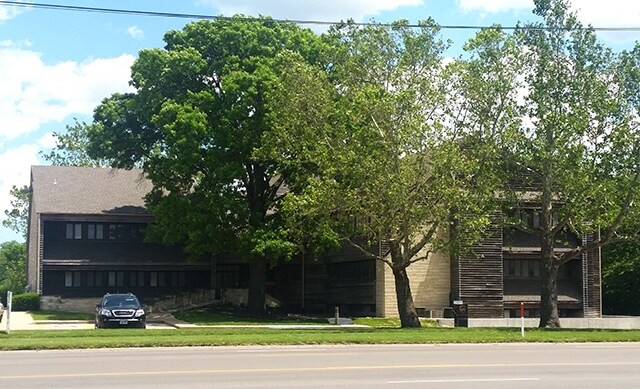 More Photos Of 1100 SW Wanamaker Rd, Topeka Office For Lease