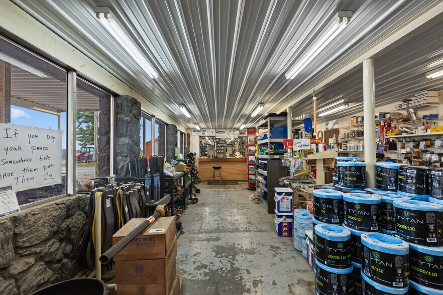 More Photos Of 60 US-54 Hwy, El Dorado Springs General Retail For Sale