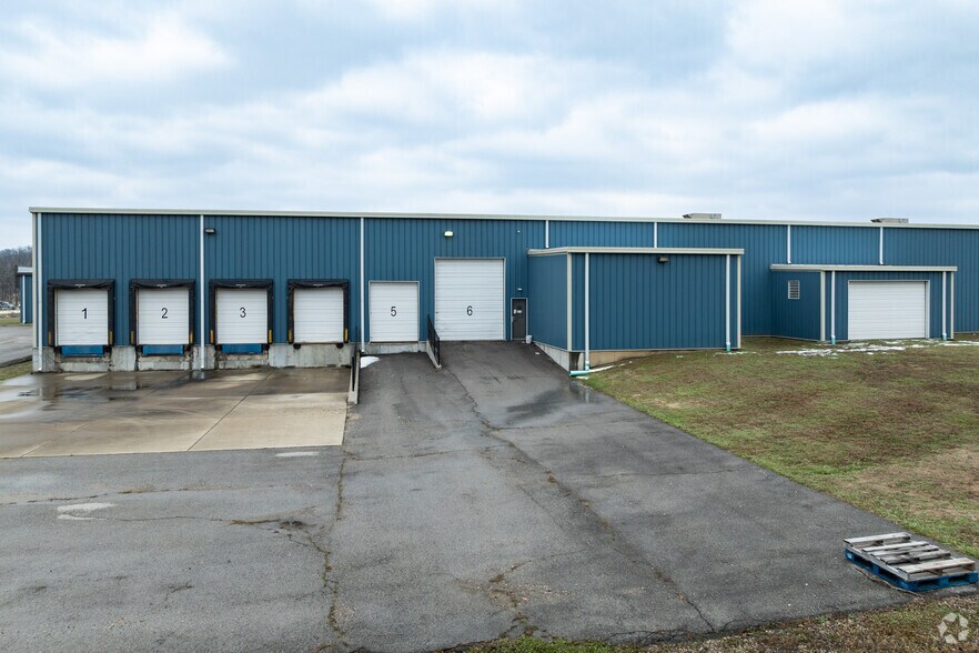 More Photos Of 3650 W Industrial Dr, Louisiana Manufacturing For Sale