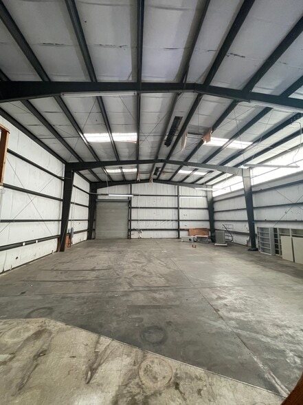 More Photos Of 2430 S US Highway 301, Tampa Distribution For Sale