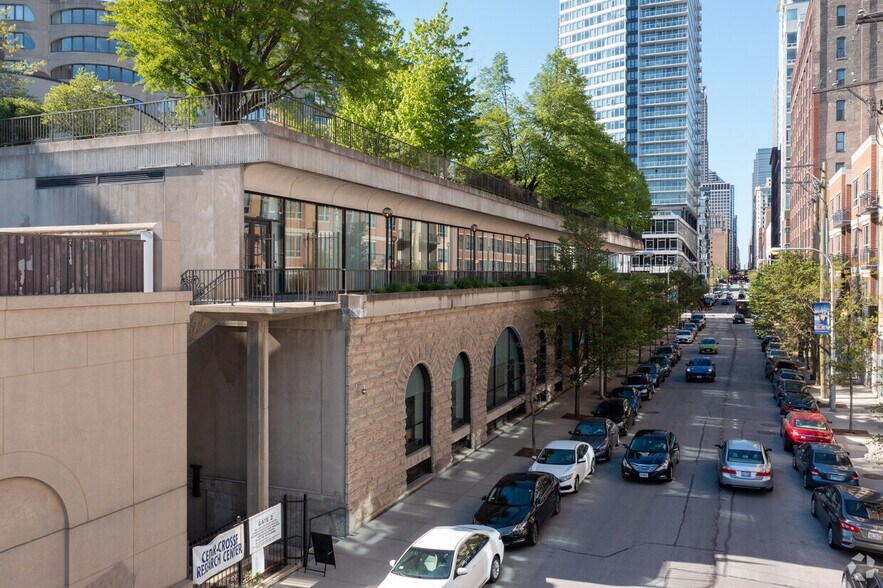 More Photos Of 800 S Wells St, Chicago Office For Lease