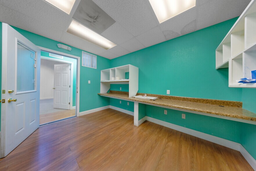 More Photos Of 7760 W 20th Ave, Hialeah Warehouse For Sale