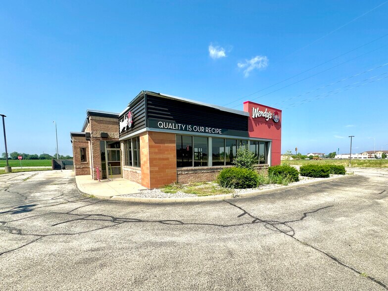 More Photos Of 1209 Broadway Ave E, Mattoon Fast Food For Lease
