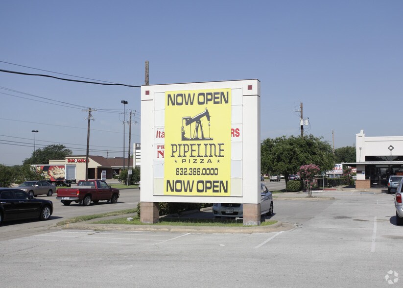 More Photos Of 3901-3937 Spencer Hwy, Pasadena Unknown For Lease