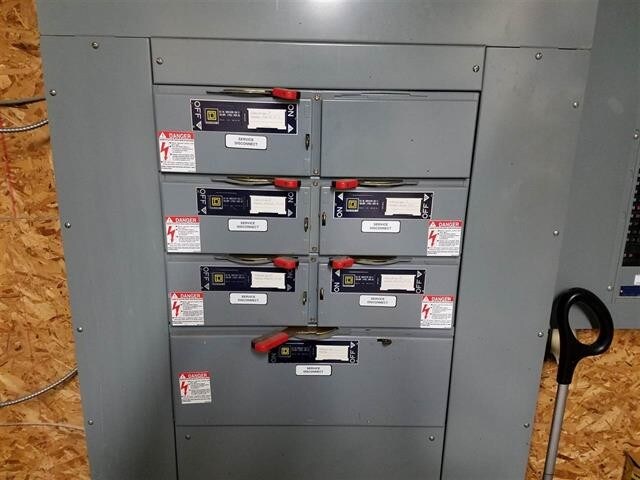 More Photos Of 1120 Country Ln, Ishpeming General Retail For Sale