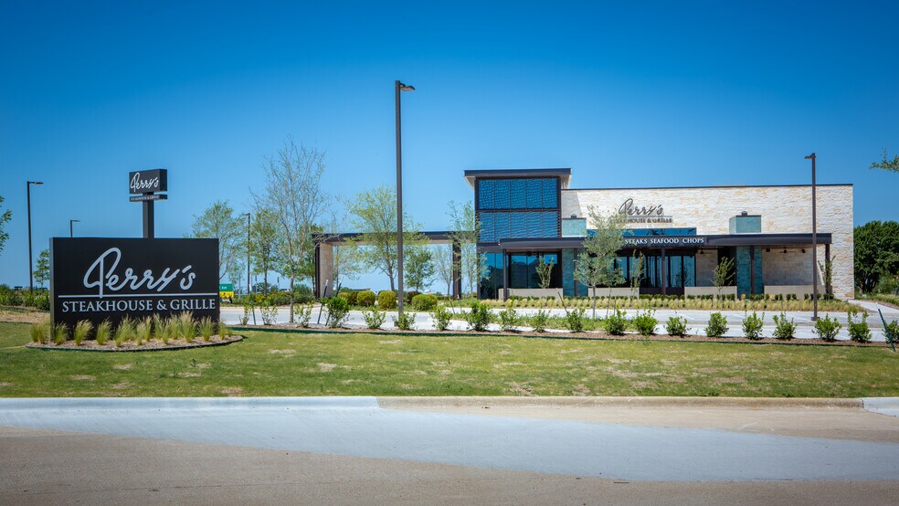 More Photos Of 2100 W Northwest Hwy, Grapevine Unknown For Lease