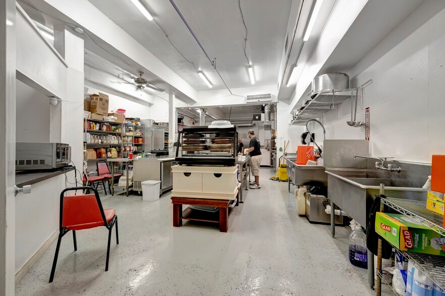 More Photos Of 2119 Strand St, Galveston Freestanding For Sale