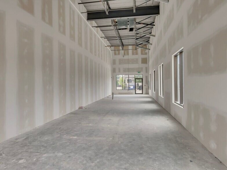 More Photos Of 2130-2136 Kains Rd, London Storefront For Sale