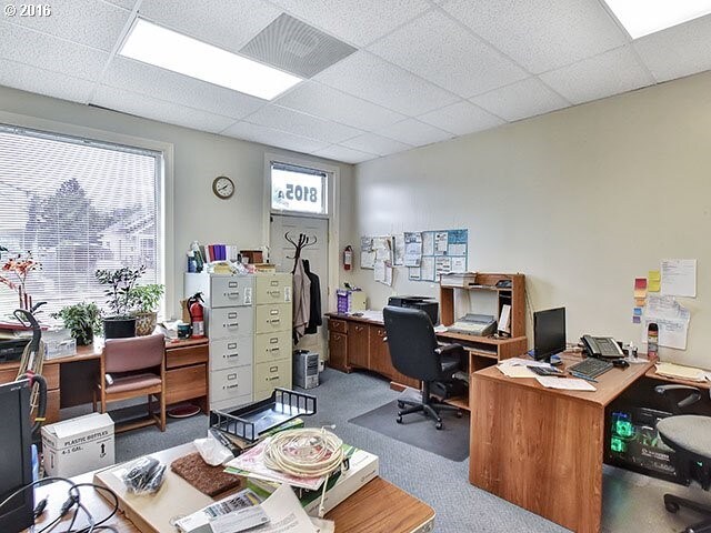 More Photos Of 8105 SE Duke St, Portland Storefront Retail Office For Sale
