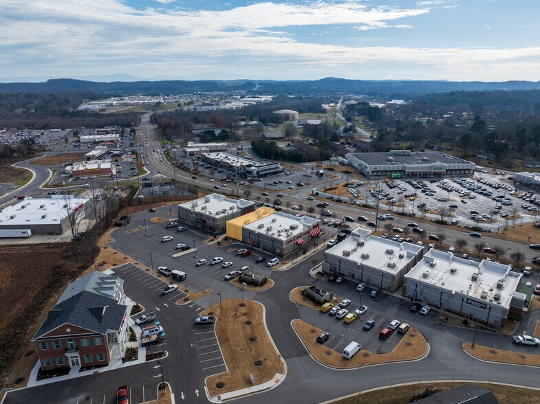 More Photos Of 640 Sgt. Paul Huff Parkway Northwest Pky, Cleveland Storefront For Lease