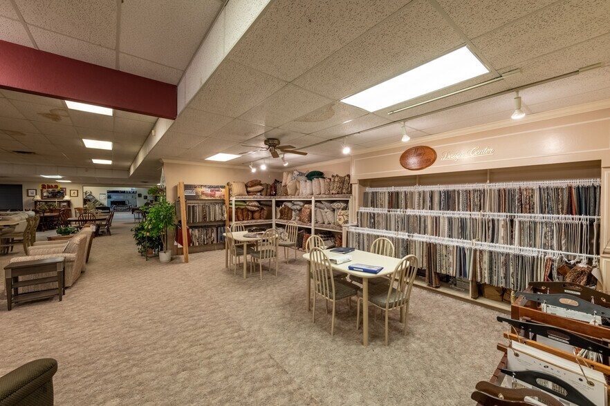 More Photos Of 2515 E Montgomery Pl, Wichita Falls Freestanding For Sale