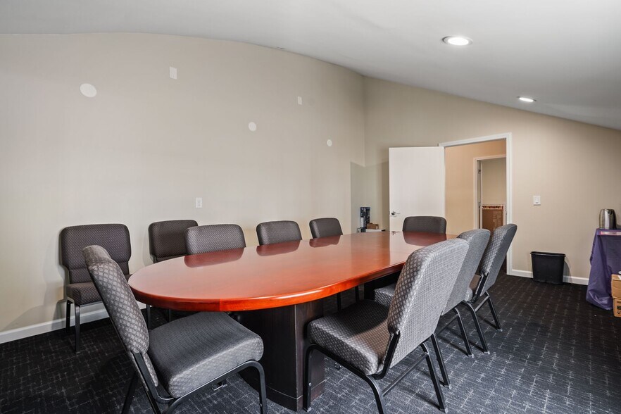 More Photos Of 1221 Oakdale Ave, San Francisco Religious Facility For Sale