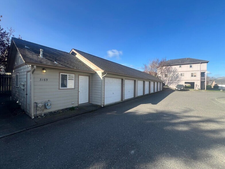 More Photos Of 3200 Matthew Ln, Fortuna Apartments For Sale