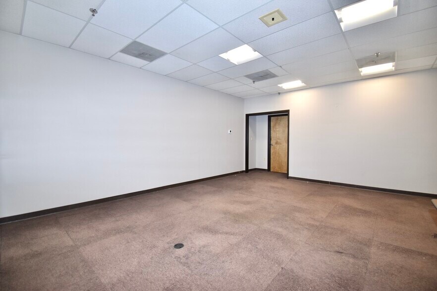 More Photos Of 118 N Church St, Jackson Office For Sale