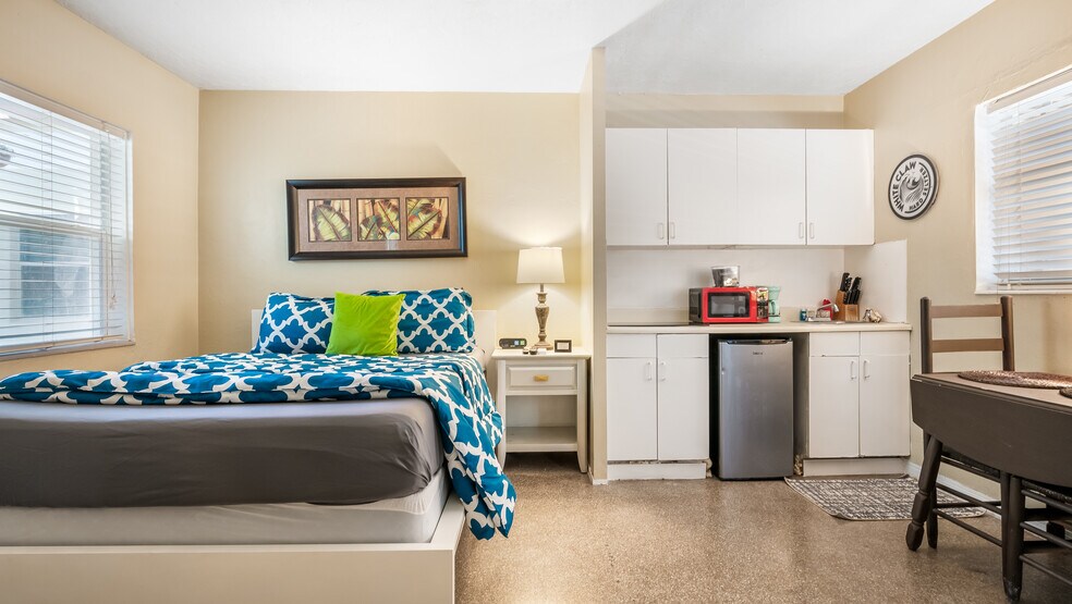More Photos Of 3405 N Ocean Dr, Hollywood Hotel For Sale