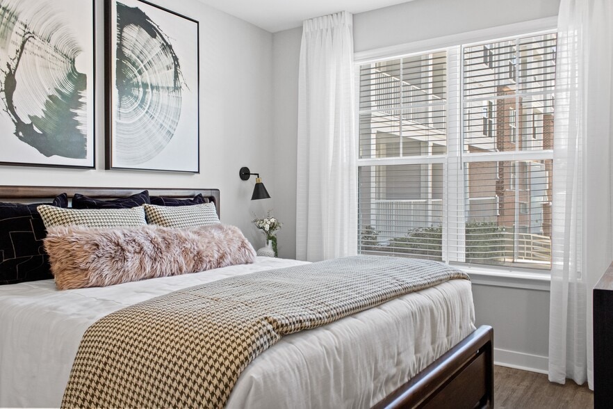 More Photos Of 12400 Dutton Rd, Midlothian Apartments For Sale