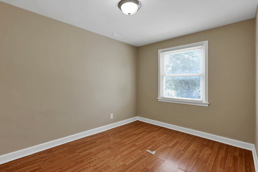 More Photos Of 1079 S James Rd, Columbus Apartments For Sale