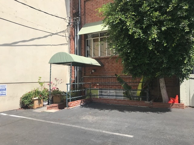 More Photos Of 11950-11958 San Vicente Blvd, Los Angeles Office For Lease