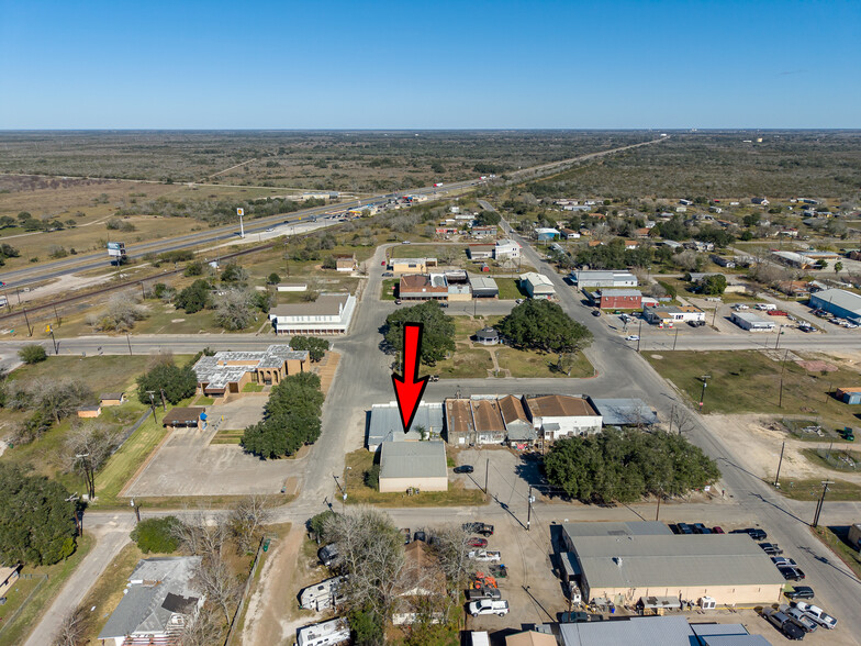 More Photos Of 102 & 106 Wood ave, Woodsboro Storefront For Sale
