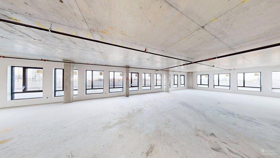 More Photos Of 815 Kings Hwy, Brooklyn Office For Lease