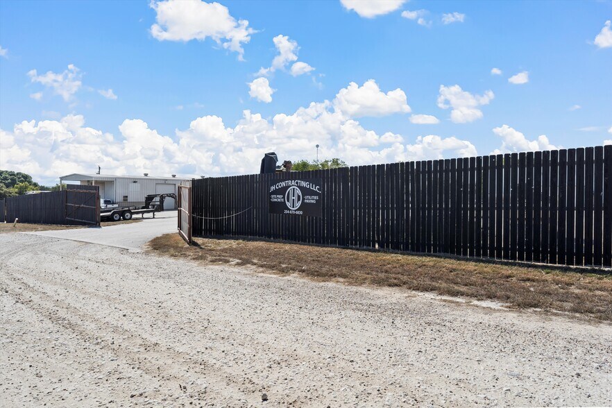 More Photos Of 330 Elco Ln, China Spring Warehouse For Sale