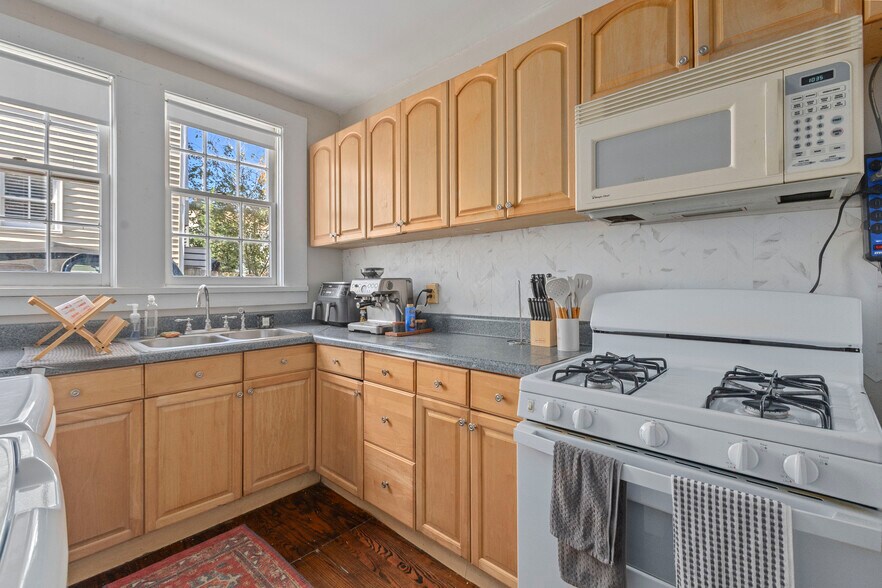 More Photos Of 94 Morris St, Charleston Apartments For Sale