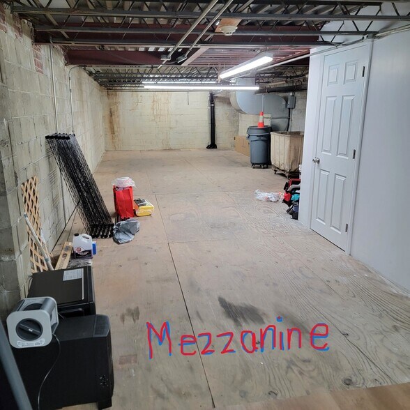 More Photos Of 251 52nd St, Brooklyn Warehouse For Lease