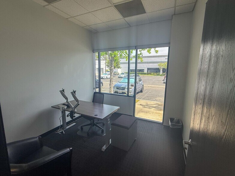 More Photos Of 995 Park Center Dr, Vista Research And Development For Sale