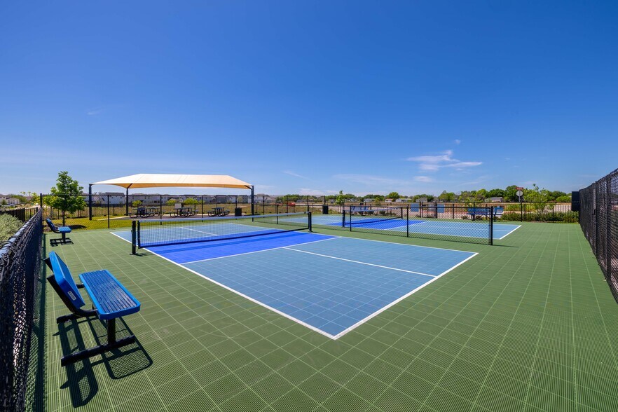 More Photos Of 2127 Hofstaat, New Braunfels Hospitality For Sale
