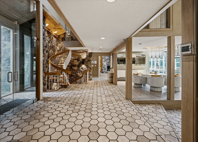 More Photos Of 112 Tawny Fox trl, East Stroudsburg Hospitality For Sale