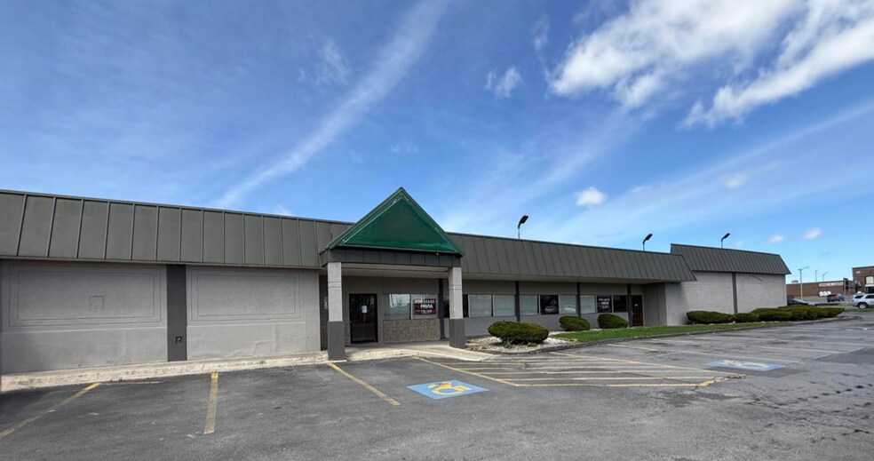 Primary Photo Of 200 S James St, Rome Hotel For Lease