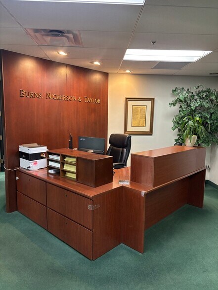 More Photos Of 3033 N Central Ave, Phoenix Office For Sale