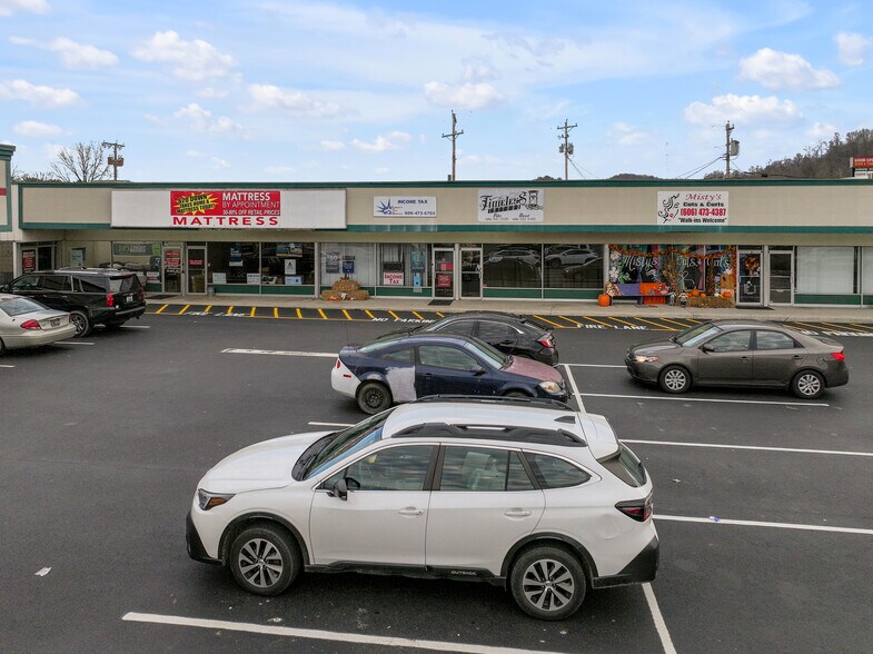 More Photos Of 1629 Ashland Rd, Greenup Freestanding For Sale