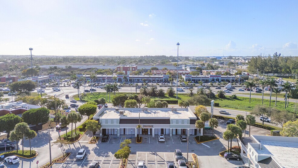 More Photos Of 3300-3320 W 84th St, Hialeah Storefront For Sale