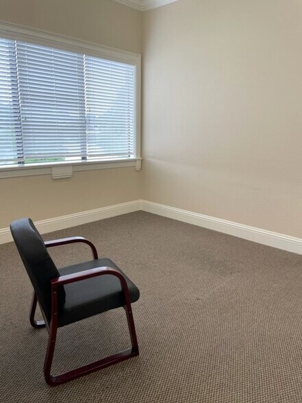 More Photos Of 1820 E Edgewood Dr, Lakeland Medical For Lease