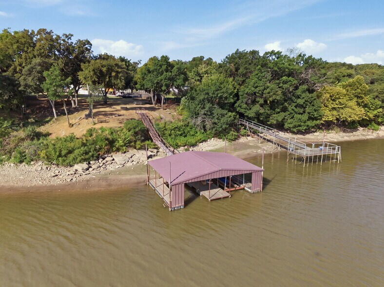 More Photos Of 7170 Briar Rd, Azle Trailer Camper Park For Sale