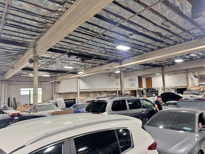 More Photos Of 359 Duffy Ave, Hicksville Warehouse For Sale