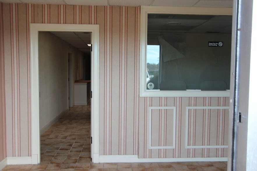 More Photos Of 1318 W Pine St, Hattiesburg Office For Lease